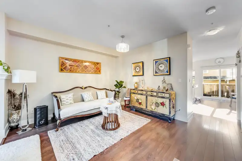 888 W 58TH AVENUE - photo 3 of 40