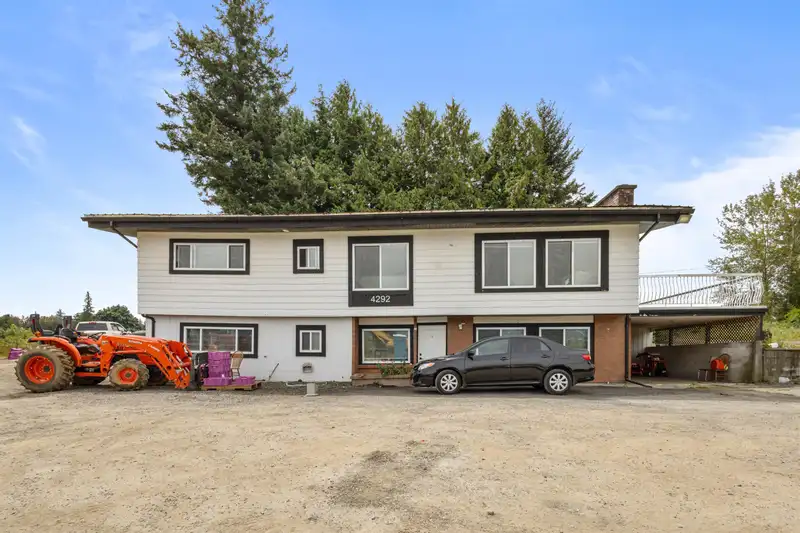 4292 SELDON ROAD - photo 1 of 32