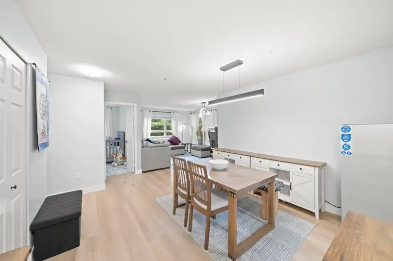 103 20189 54 AVENUE - photo 1 of 29