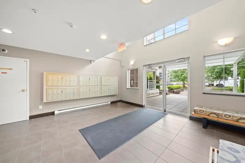 103 20189 54 AVENUE - photo 4 of 29