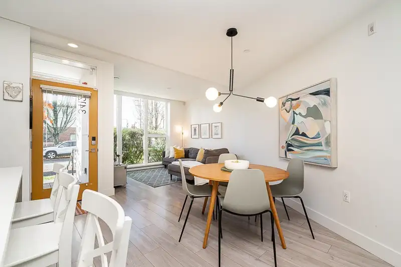 3412 ST. CATHERINES STREET - photo 1 of 37