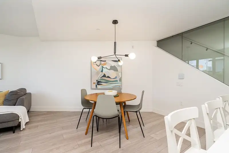 3412 ST. CATHERINES STREET - photo 3 of 37
