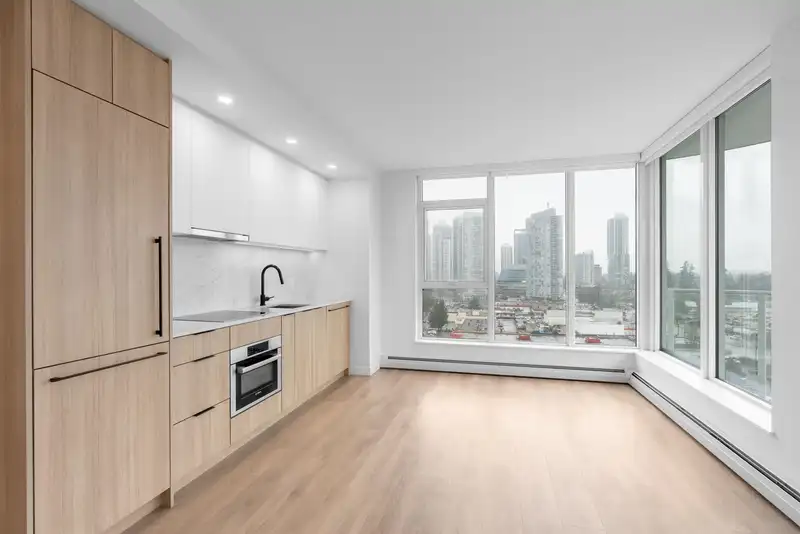 1108 13685 102 AVENUE - photo 2 of 25
