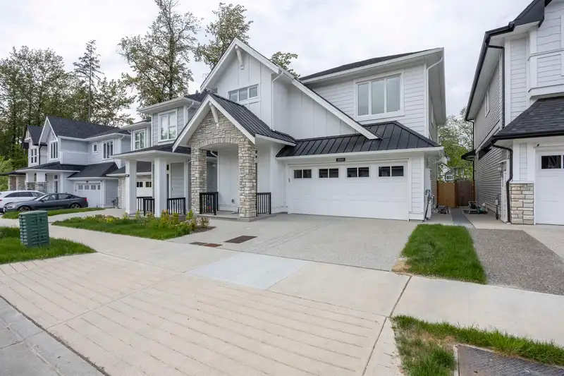 20343 76B AVENUE - photo 1 of 40