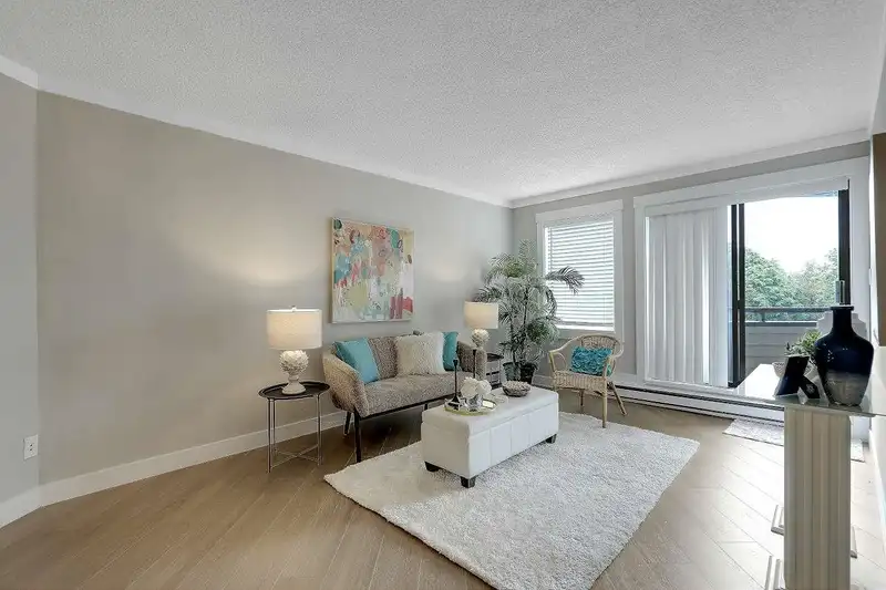 211 5294 204TH STREET - photo 2 of 30