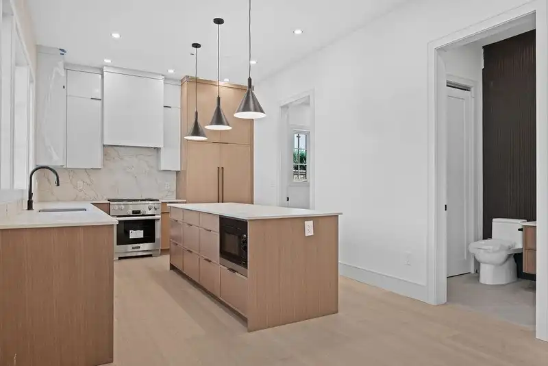 6853 CYPRESS STREET - photo 3 of 6