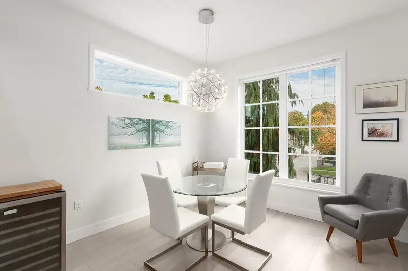 220 E 40TH AVENUE - photo 4 of 31