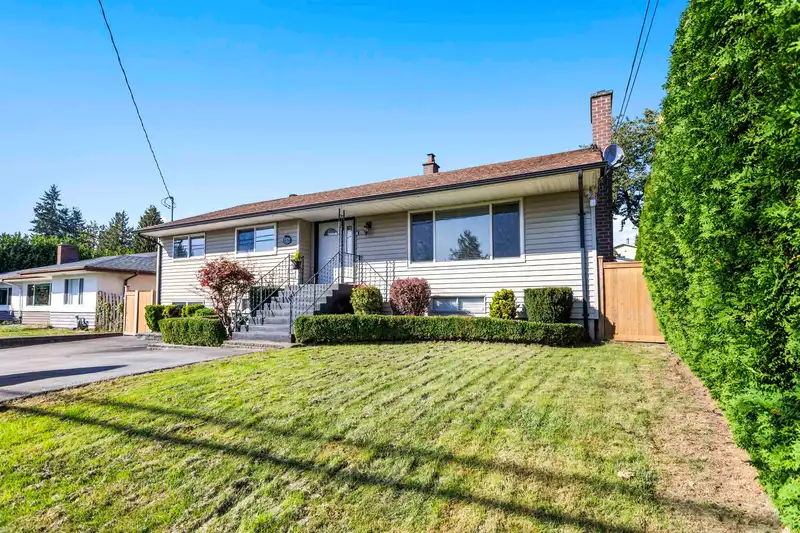1419 AUSTIN AVENUE - photo 3 of 40