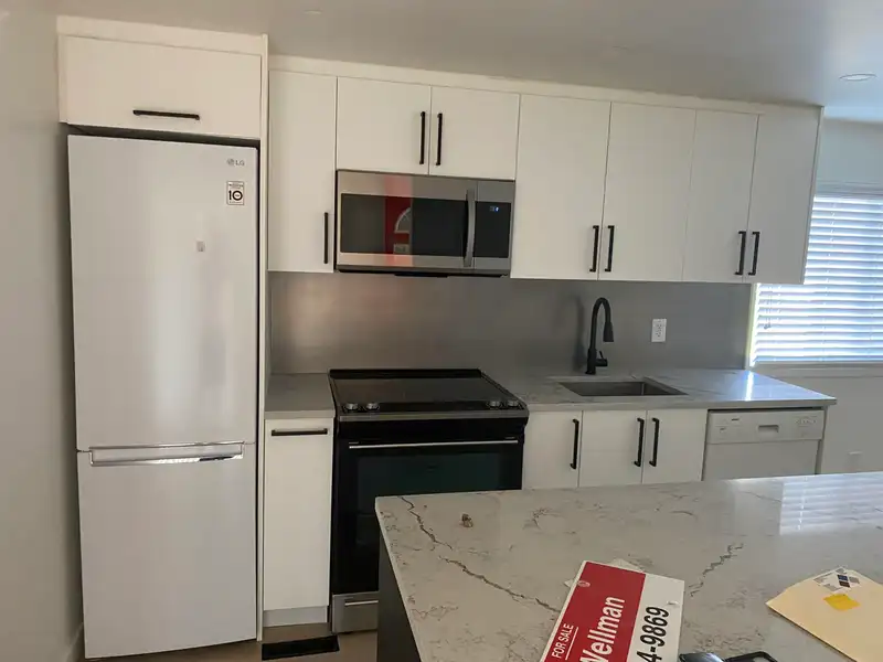 235 1840 160 STREET - photo 3 of 5