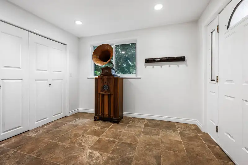24664 52 AVENUE - photo 3 of 35