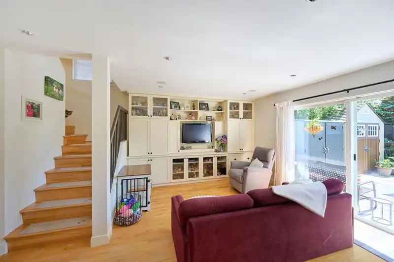 4627 HOSKINS ROAD - photo 4 of 30