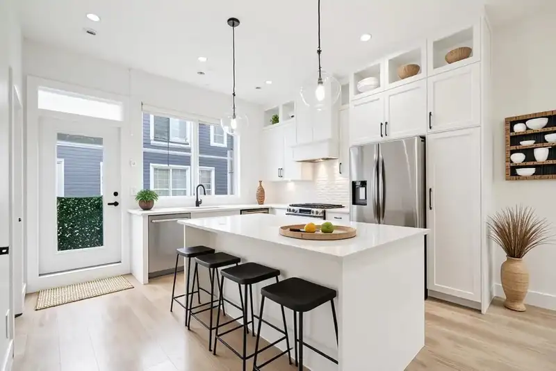 2 20321 80 AVENUE - photo 4 of 38