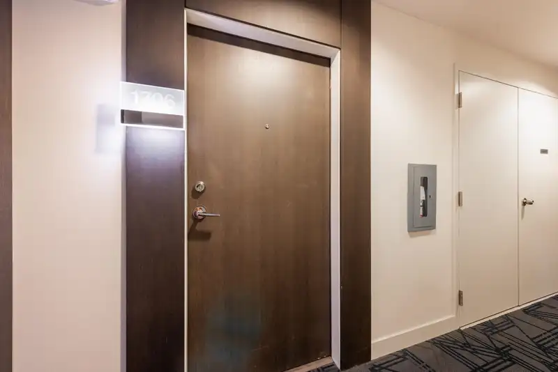 1706 5051 IMPERIAL STREET - photo 4 of 23