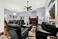 6332 125A STREET - thumbnail 4