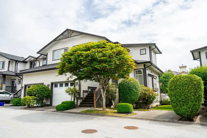 123 20820 87 AVENUE - photo 2 of 40