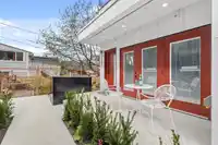 2133 E PENDER STREET - thumbnail 2