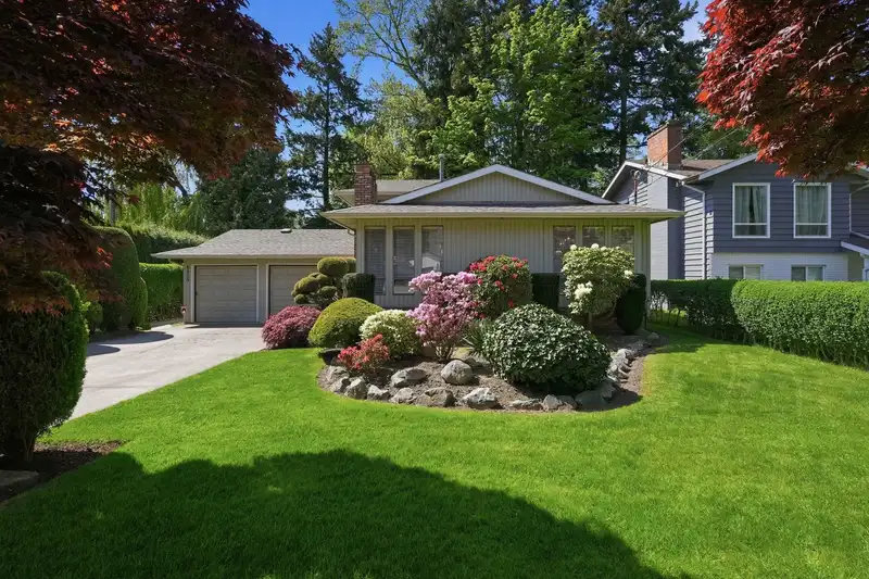 6515 LYON ROAD - photo 1 of 40