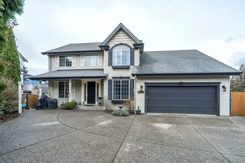5465 HIGHROAD CRESCENT - photo 1 of 40