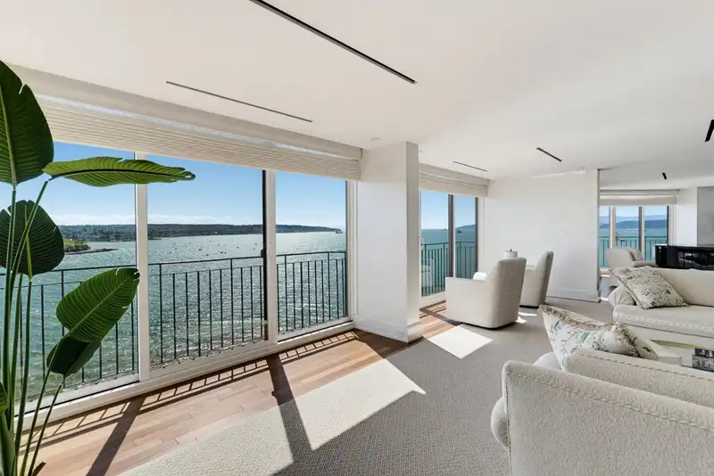 1301 1575 BEACH AVENUE - photo 3 of 40