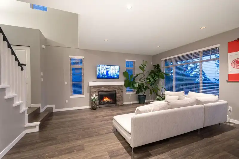 59 55 HAWTHORN DRIVE - photo 3 of 40