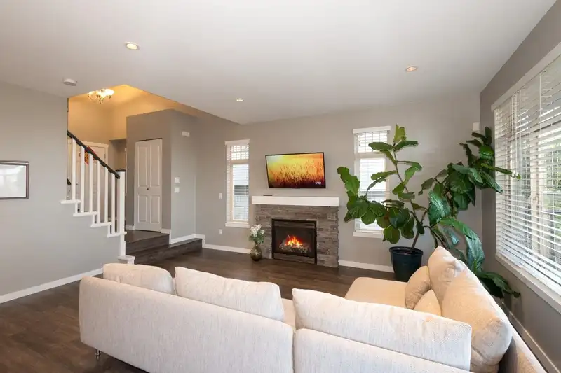 59 55 HAWTHORN DRIVE - photo 4 of 40