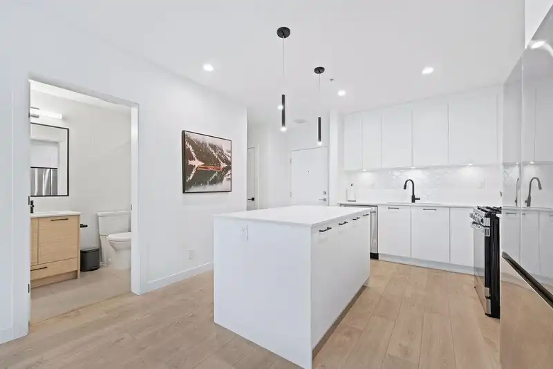 404 20019 83A AVENUE - photo 3 of 21