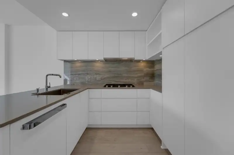 403 450 WESTVIEW STREET - photo 4 of 34