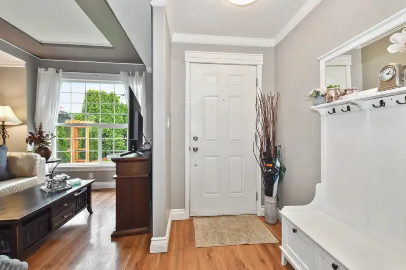 7461 MURRAY STREET - photo 4 of 28