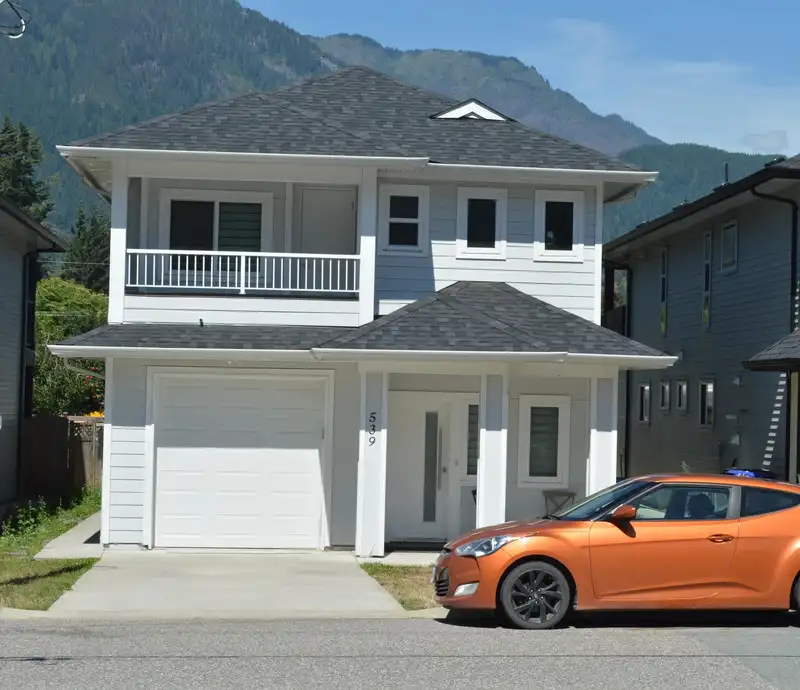 539 DOUGLAS STREET - photo 2 of 22