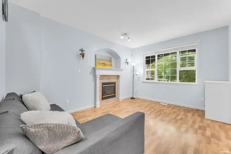 3 27295 30 AVENUE - photo 3 of 25