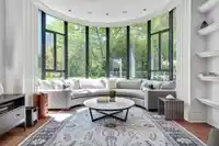 281 SMITHE STREET - thumbnail 1