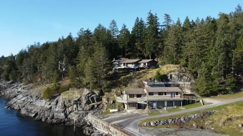 10881 SUNSHINE COAST HIGHWAY - photo 1 of 40