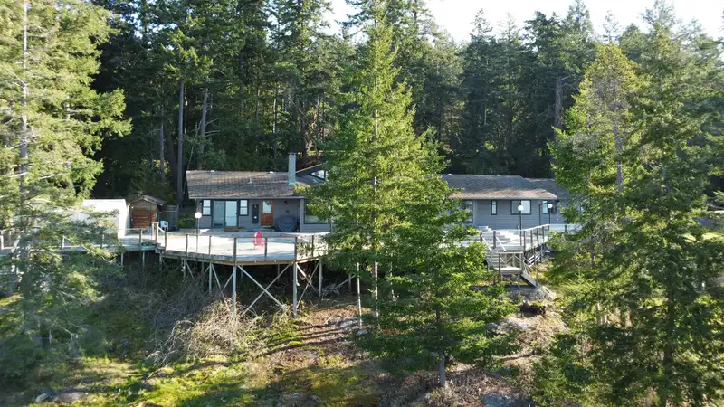 10881 SUNSHINE COAST HIGHWAY - photo 4 of 40