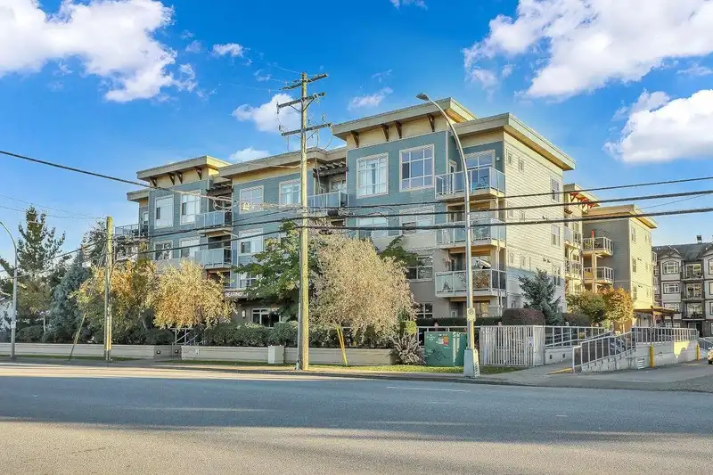 209 19936 56 AVENUE - photo 1 of 24