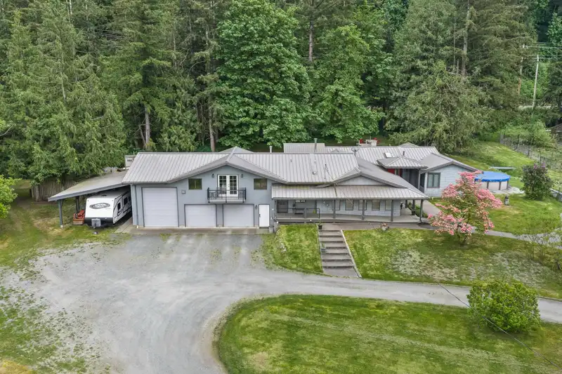 3146 TOWNE ROAD - photo 1 of 40