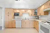301 19645 64 AVENUE - thumbnail 4