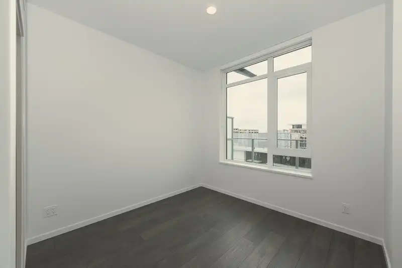 1309 6788 MINORU BOULEVARD - photo 3 of 32