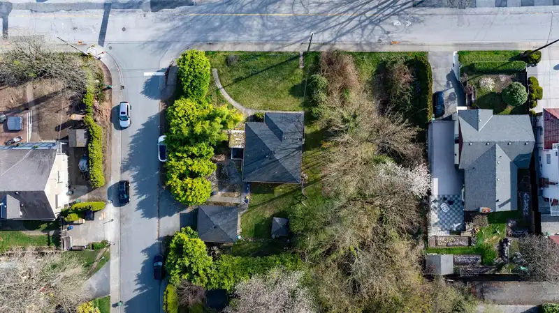 971 ROCHESTER AVENUE - photo 3 of 12