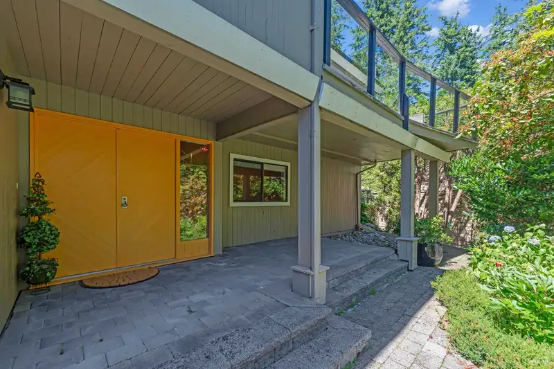 4623 CAULFEILD DRIVE - photo 2 of 40