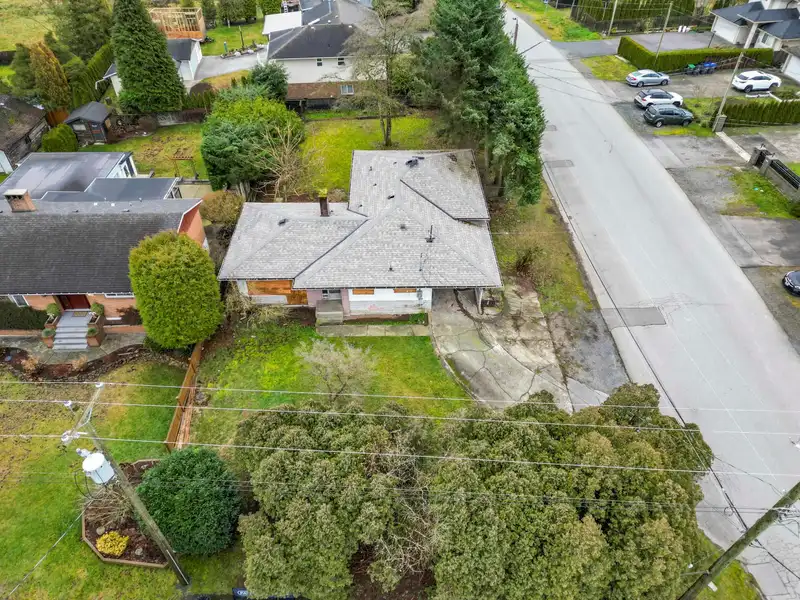 14200 GROSVENOR ROAD - photo 1 of 11