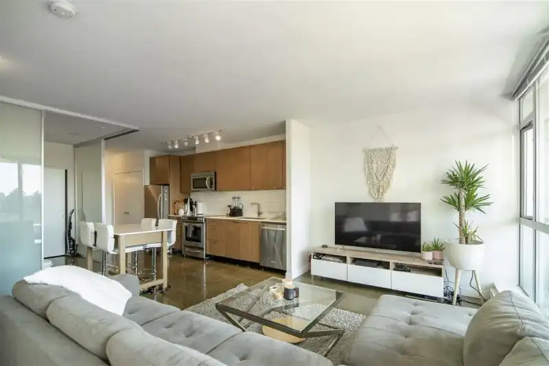 720 221 UNION STREET - photo 1 of 21