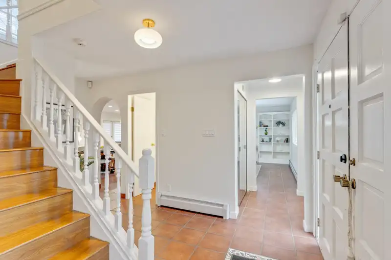 7362 LABURNUM STREET - photo 2 of 31