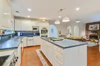 7362 LABURNUM STREET - thumbnail 9