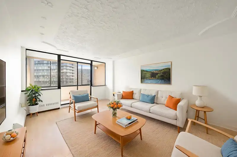 1002 6651 MINORU BOULEVARD - photo 3 of 25