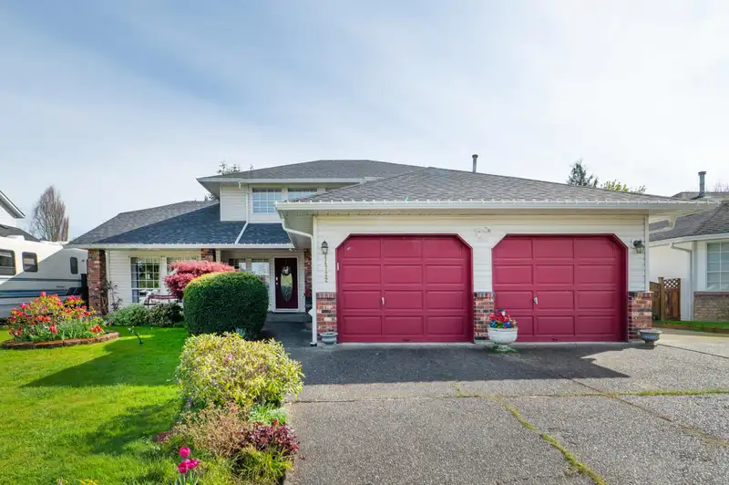 44722 CUMBERLAND AVENUE - photo 2 of 40