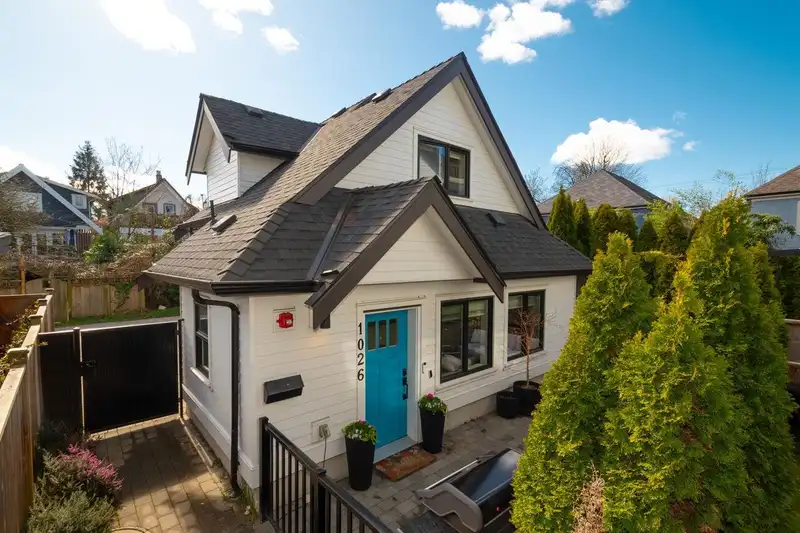 1026 E 13TH AVENUE - photo 1 of 40