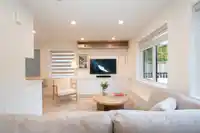1026 E 13TH AVENUE - thumbnail 12
