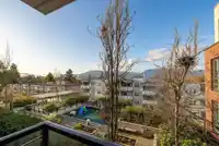 413 2477 CAROLINA STREET - thumbnail 30