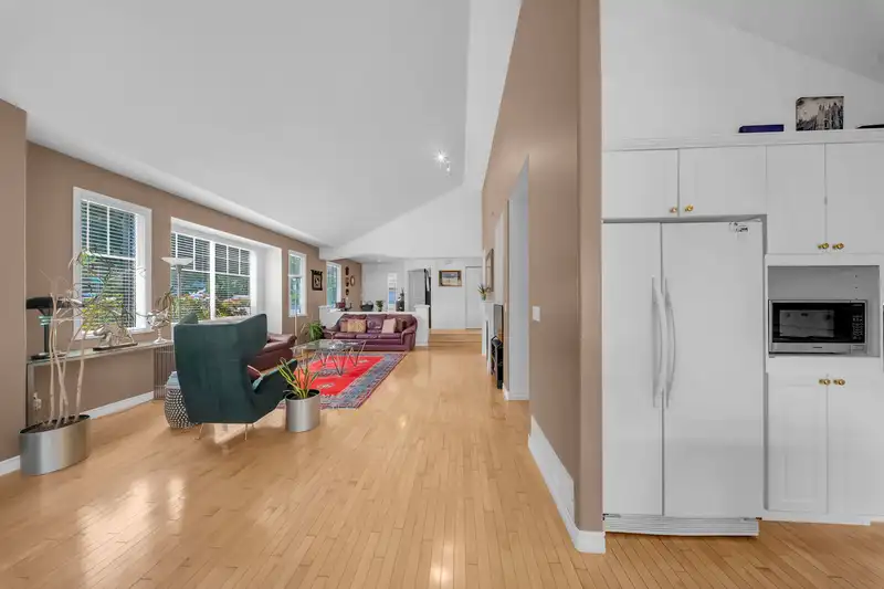 7508 146 STREET - photo 4 of 38
