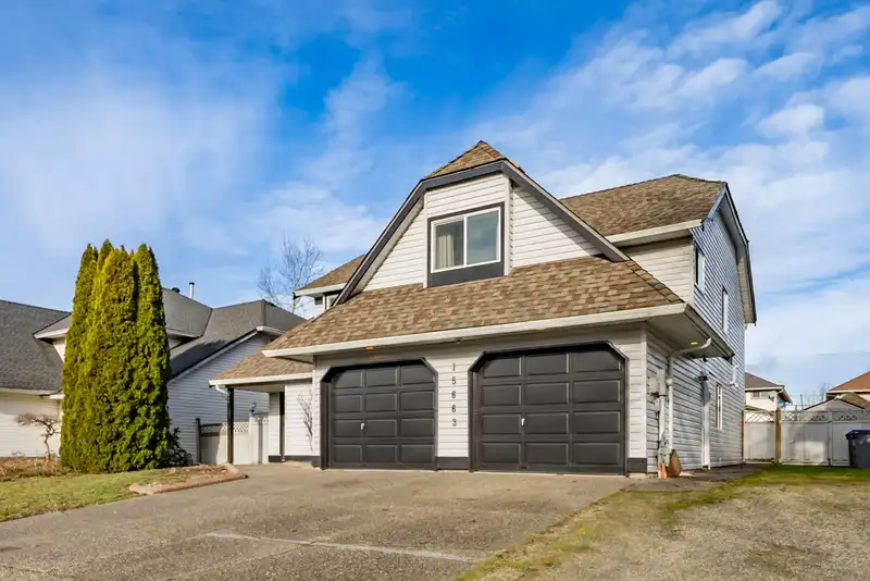 15663 107A AVENUE - photo 3 of 24